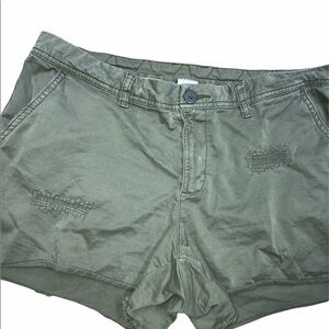 Time & Tru size 14 olive/army green cotton shorts
